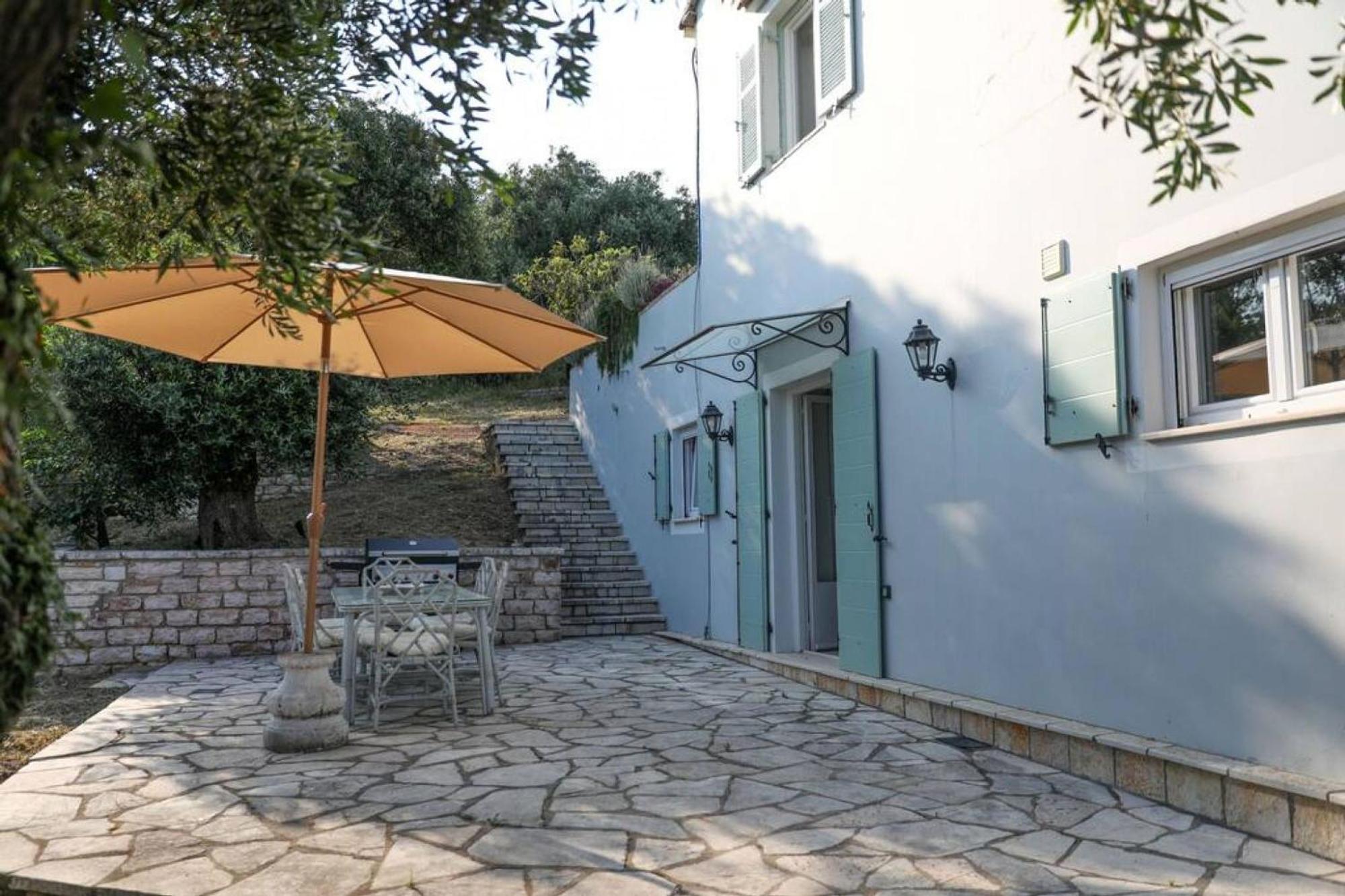 Sinies Stone Cottage - Ne Corfu Agnítsini エクステリア 写真