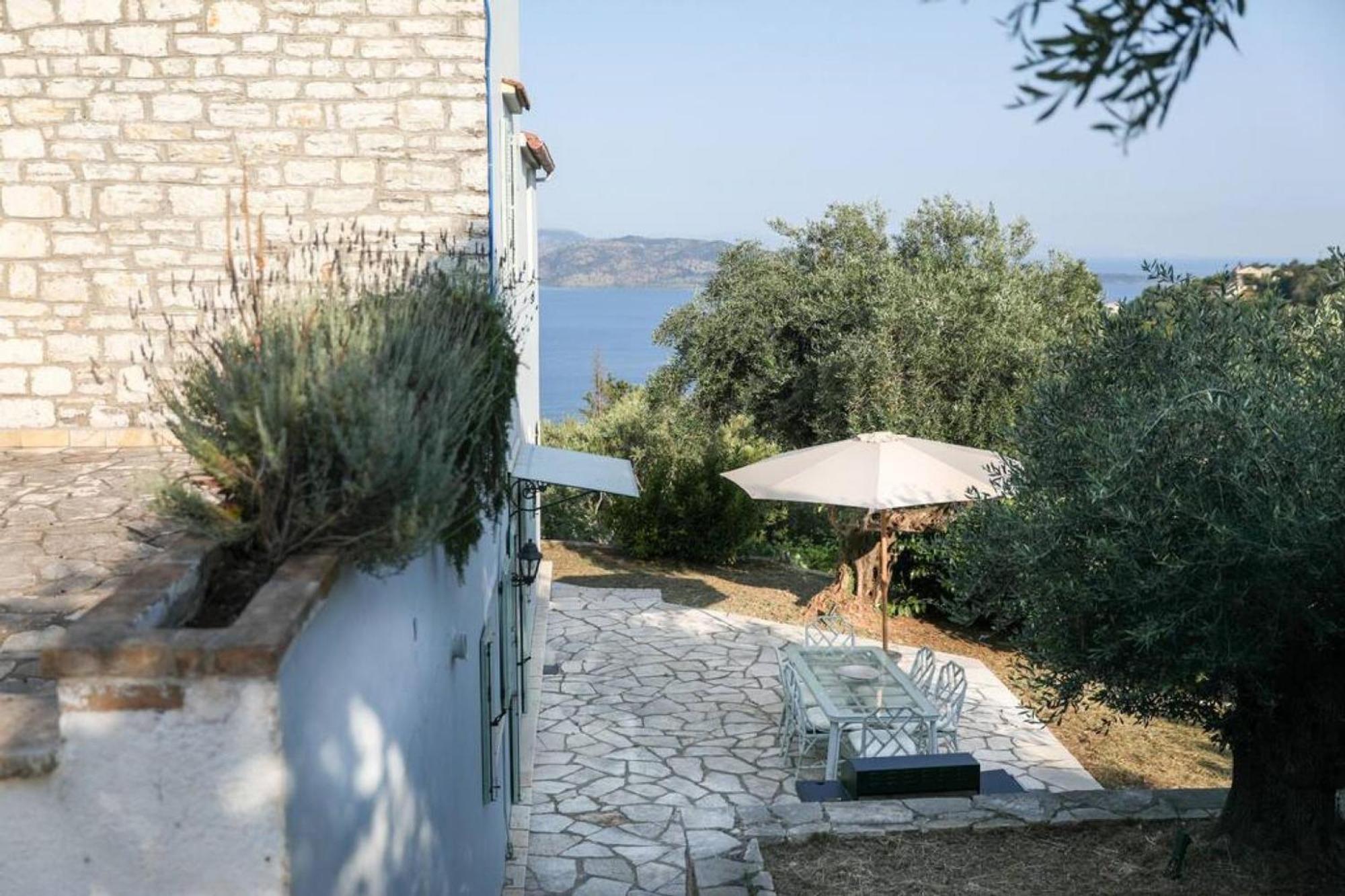 Sinies Stone Cottage - Ne Corfu Agnítsini エクステリア 写真